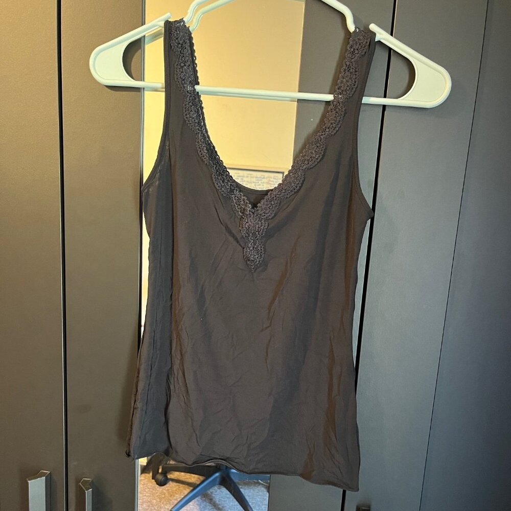 Small black jockey tank top.